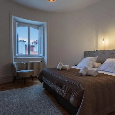 Imperial In The Center Of Close To The Appartement